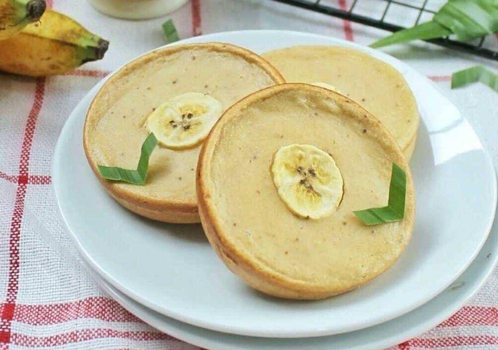 bingka pisang (instagram.com/dewiemodesto)