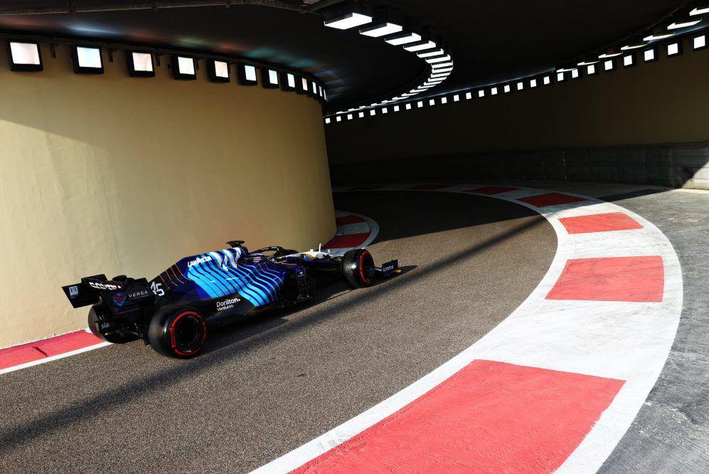Logan Sargeant menjalani tes di Abu Dhabi bersama Williams. (formula1.com)