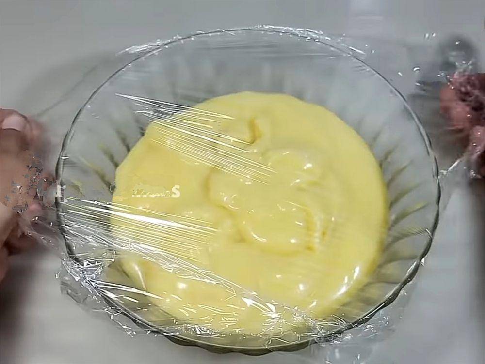 ilustrasi membuat isian kue sus (youtube.com/Dapur Nana's)