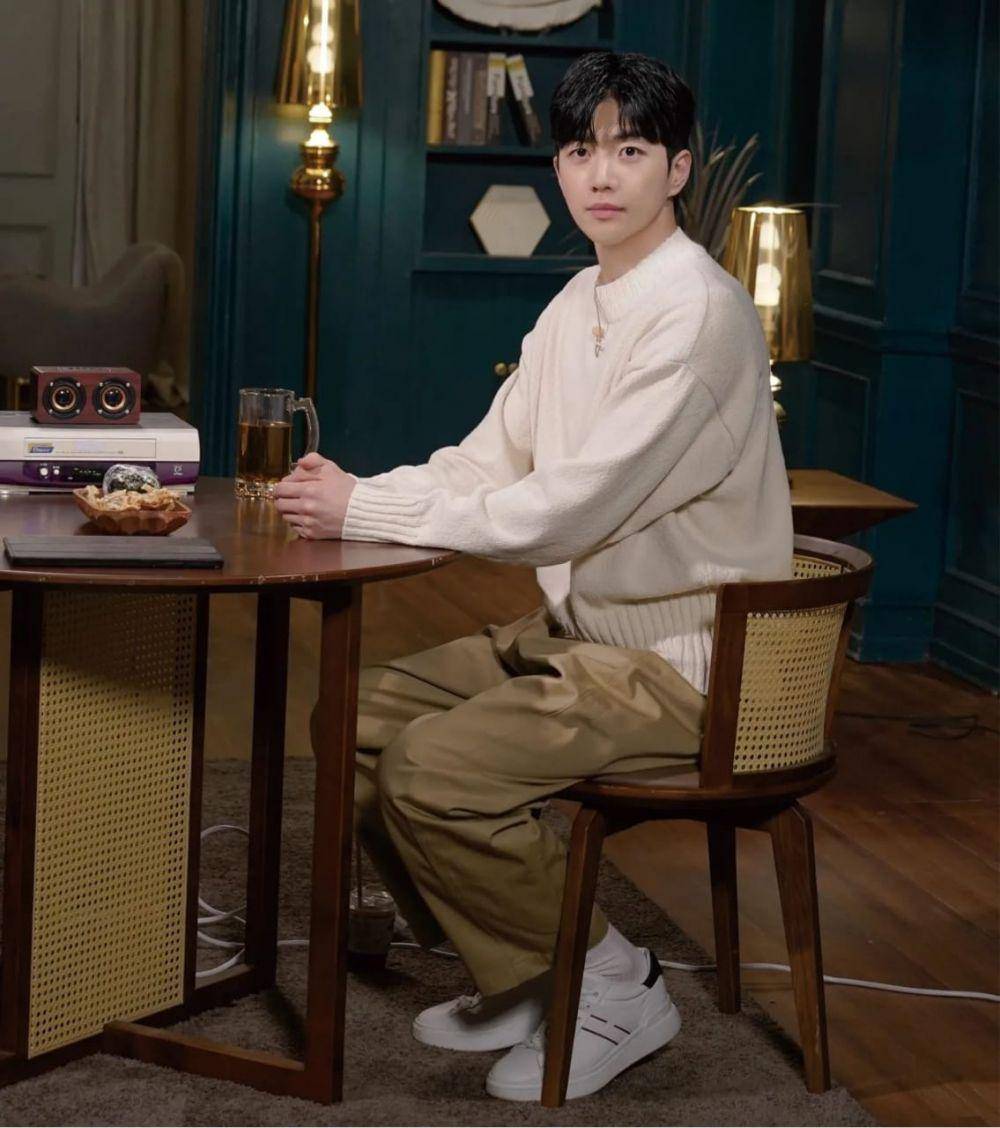 Kang Hoon (instagram.com/npioent)