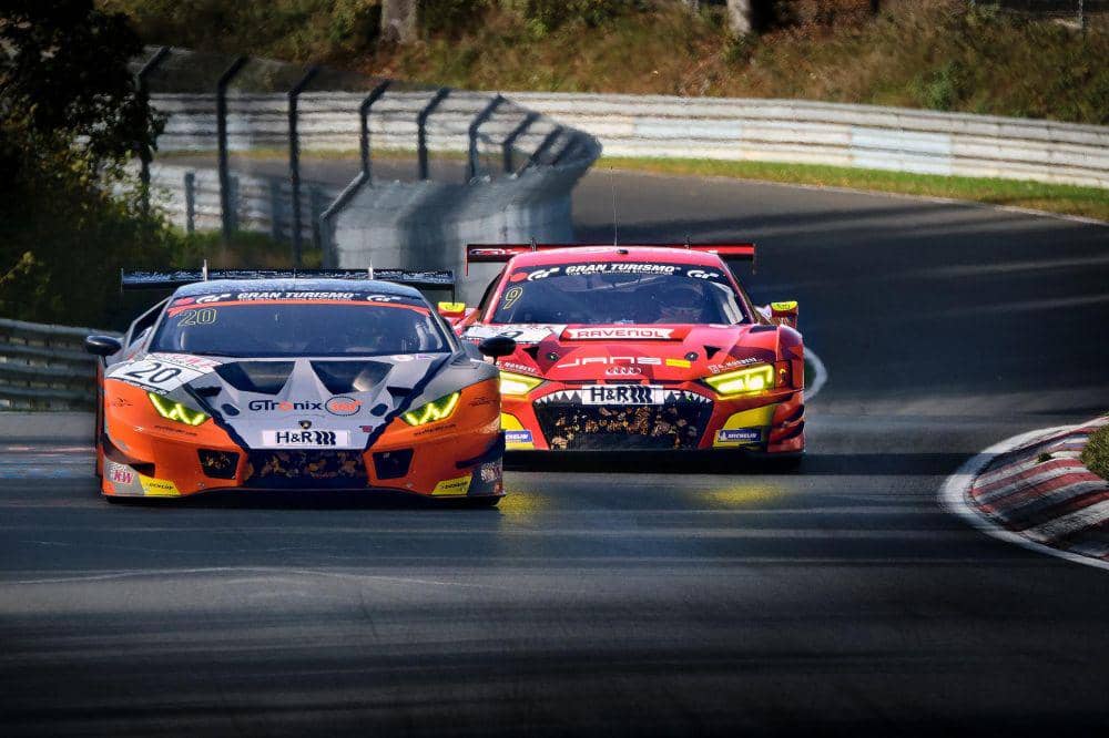 Ilustrasi menyalip (pixabay.com/mibro)