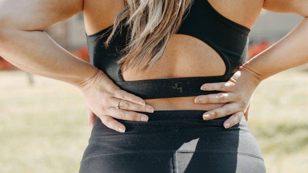 ilustrasi mialgia, myalgia, atau nyeri otot (pexels.com/Kindel Media)
