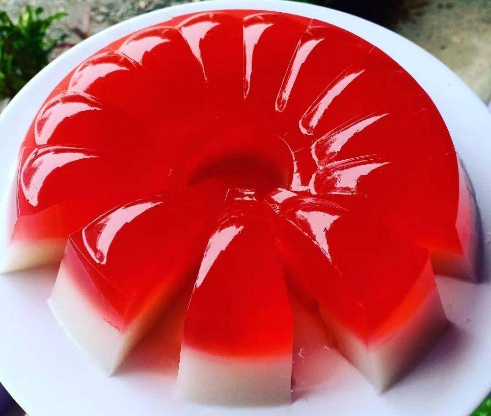 ilustrasi puding merah putih (instagram.com/lestarinurwalidah)