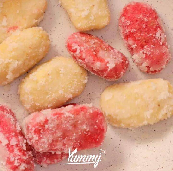 Cara membuat getas ketan berani dan suci (dok. Yummy Apps)