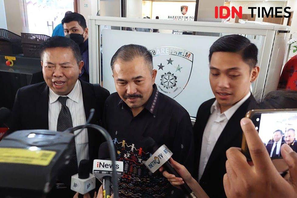Pengacara Brigadir J atau Yoshua Hutabarat, di Bareskrim Polri, Selasa (16/8/2022). (IDN Times/Uji Sukma Medianti)
