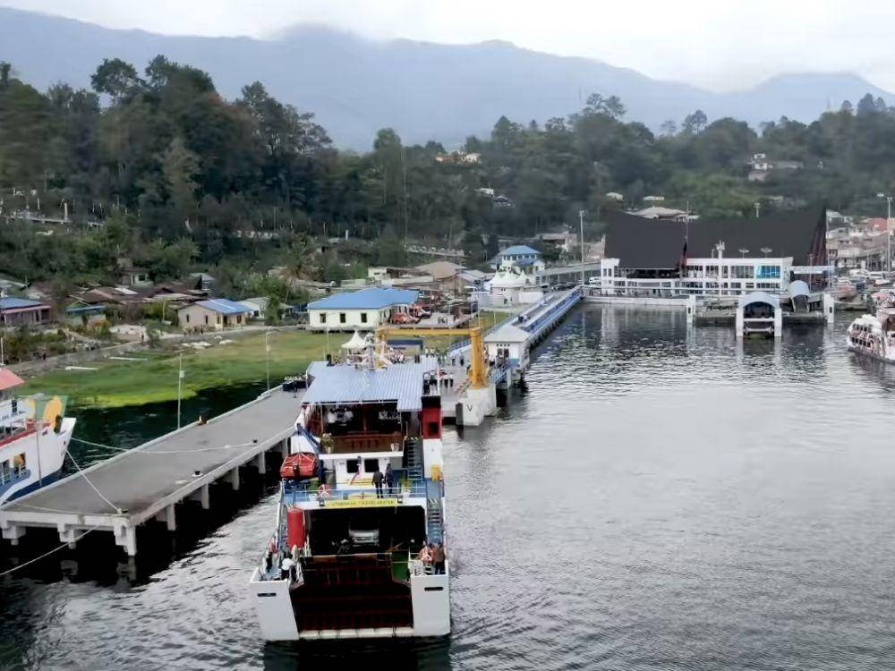 Pelabuhan Penyeberangan Ajibata, Kabupaten Toba, Sumatra Utara. (dok. YouTube Sekretariat Presiden)