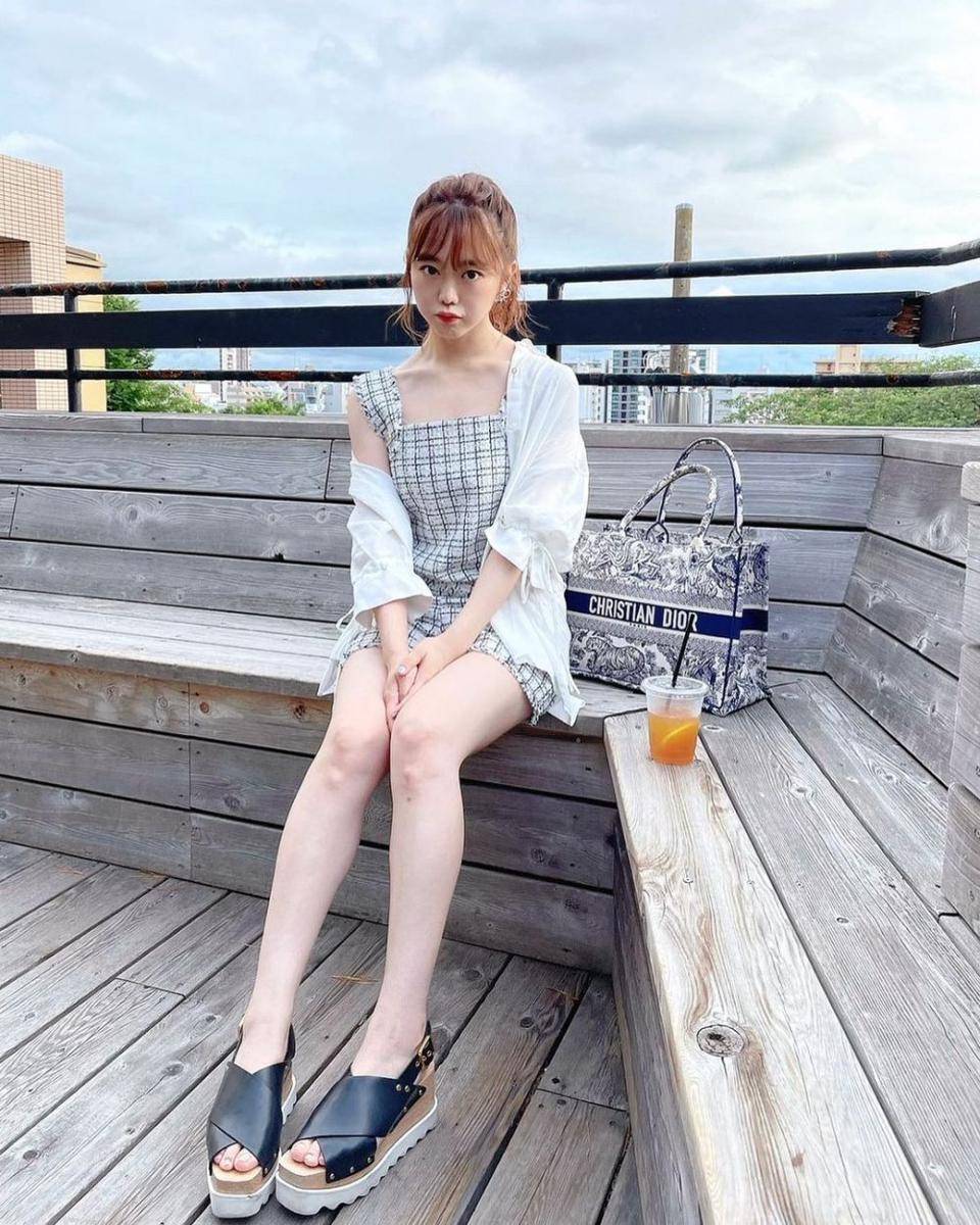 Minami Minegishi (instagram.com/minegishi_31chan)