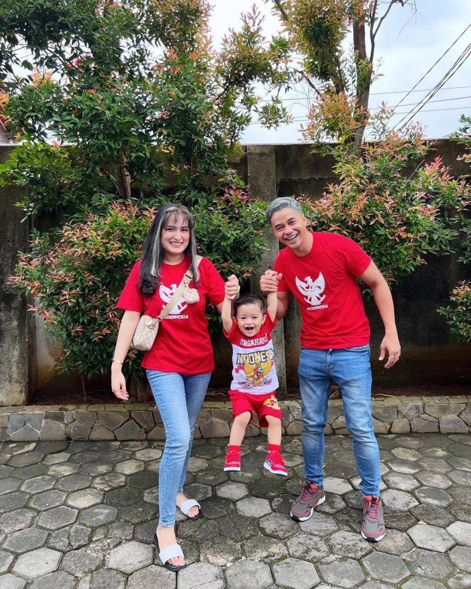 potret balita artis kenakan kostum merah-putih (instagram.com/angbeenrishi)