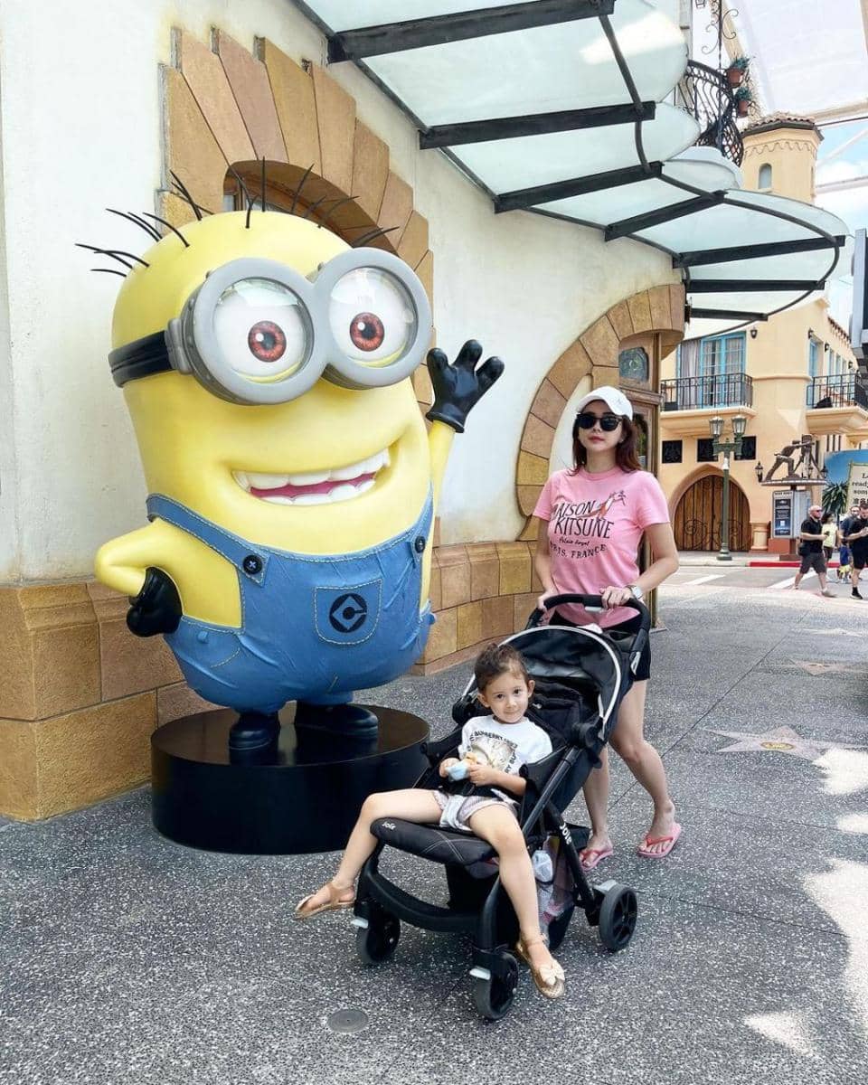 potret summer trip Aura Kasih dan Arabella (instagram.com/aurakasih)