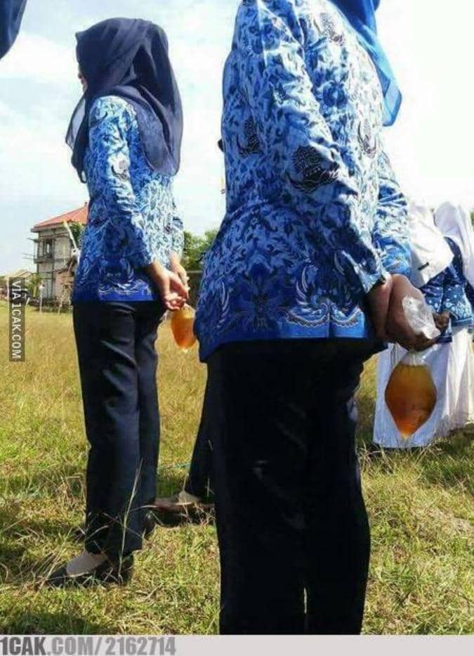 kejadian tak terduga saat upacara (1cak.com)