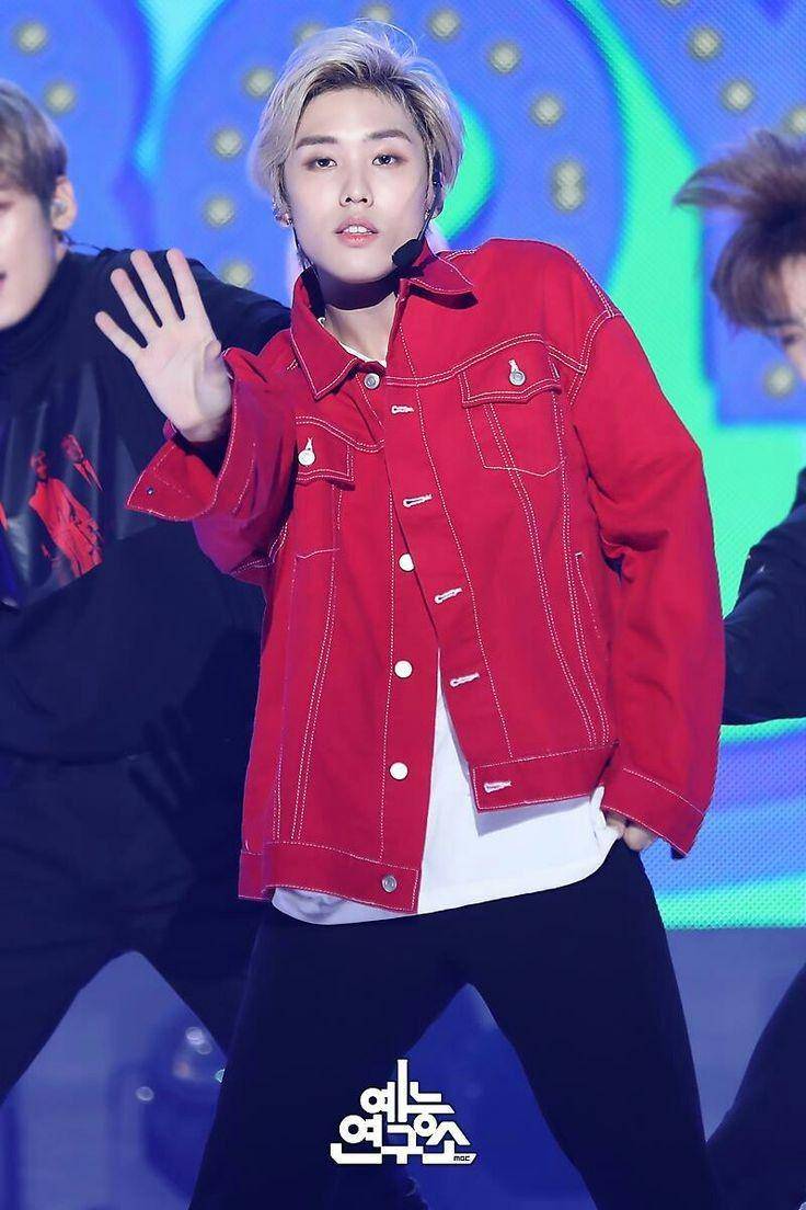 ide outfit Jacob THE BOYZ (twitter.com/TheDailyNoona)