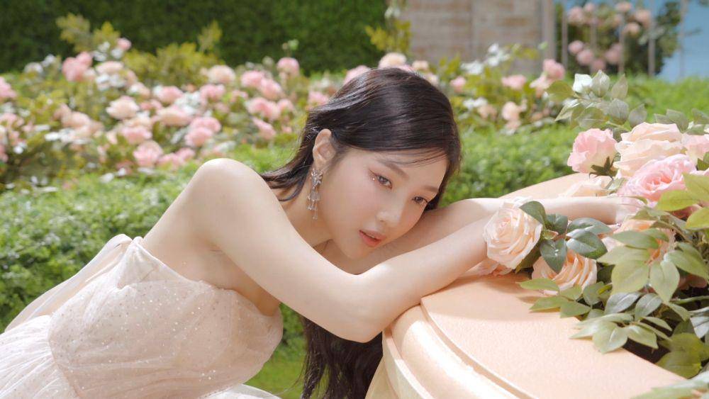 Joy Red Velvet (https://twitter.com/RVsmtown)