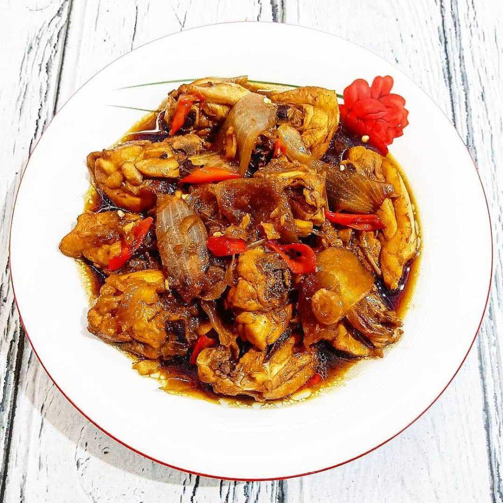 Resep Ayam Kecap Bawang Bombay, Manisnya Meresap ke Tulang