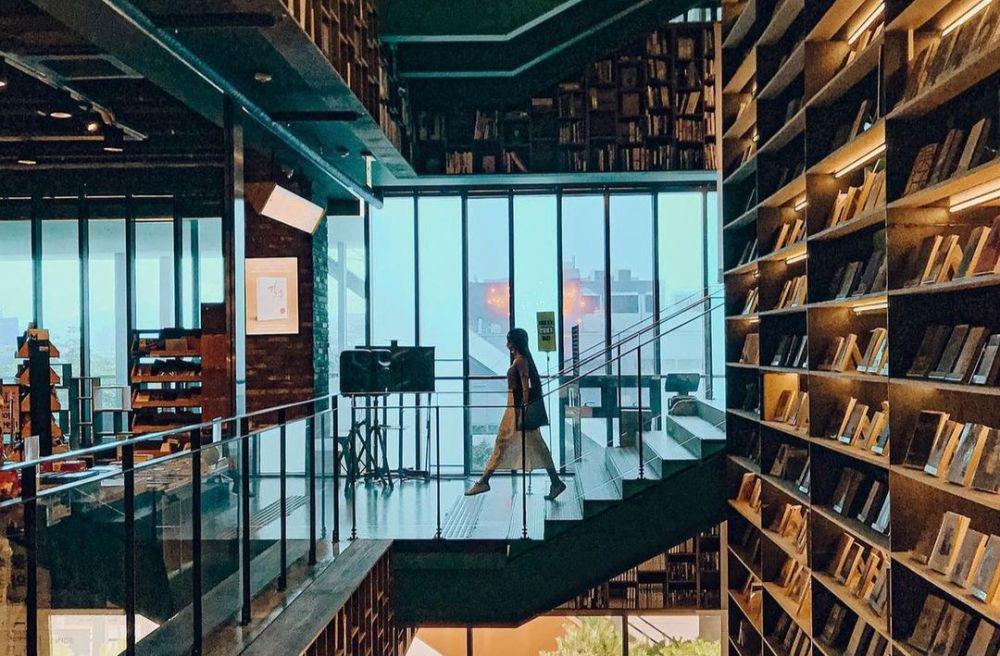 9 Potret Book Park, Perpustakaan Estetik di Itaewon, Seoul