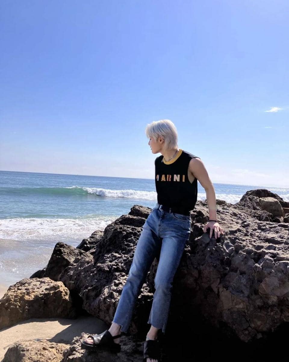 ide pose foto ala I.N SKZ (instagram.com/realstraykids)