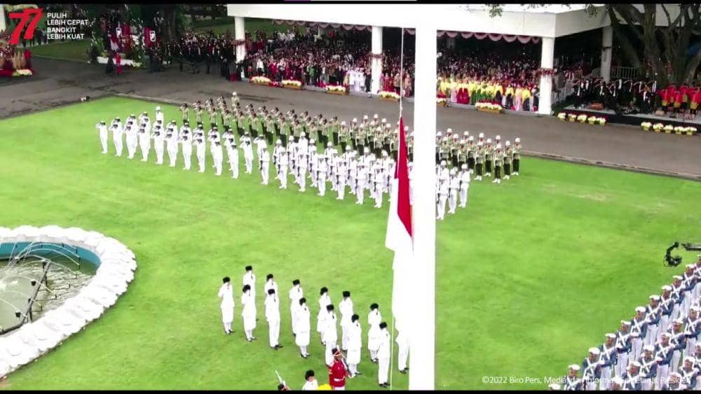 Tim Pancasila Sakti Bertugas di Upacara Penurunan Bendera HUT ke-77 RI