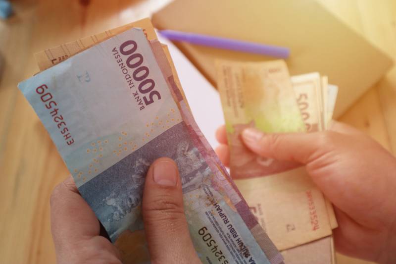 ilustrasi uang Rupiah kertas (canva.com)