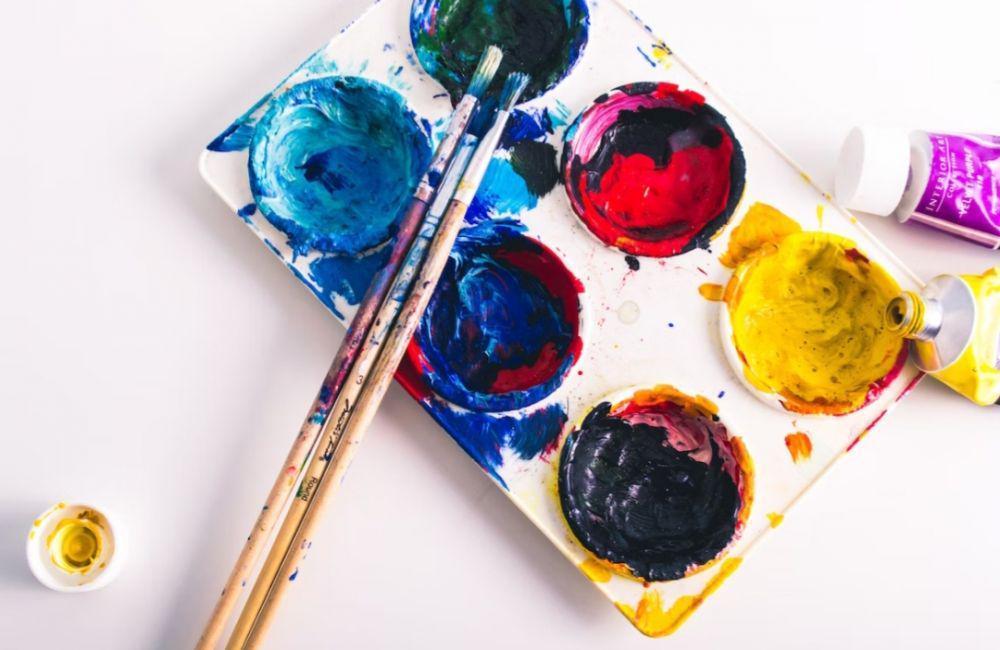 ilustrasi bahan untuk melukis (unsplash.com/Steve Johnson)