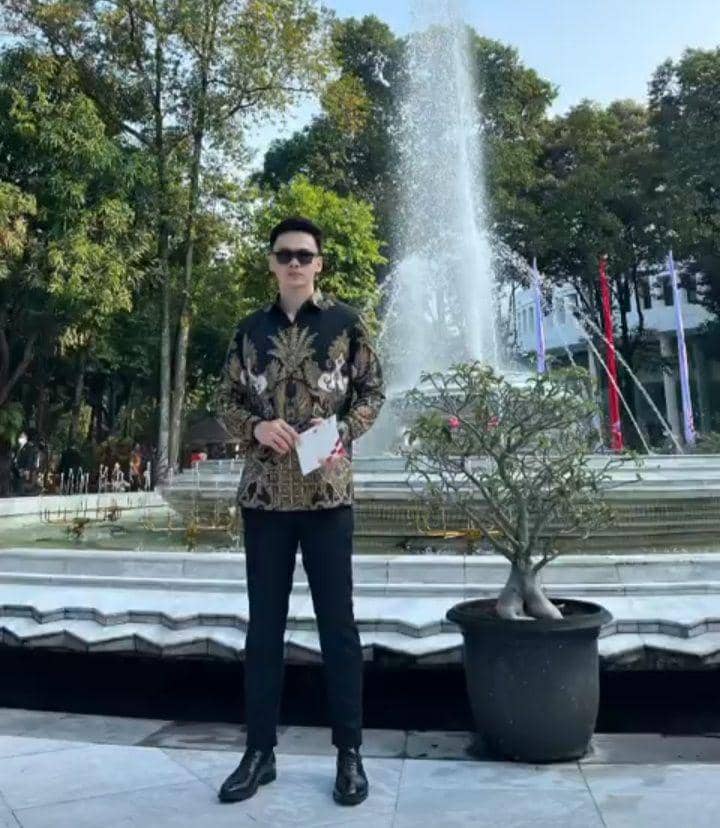 OOTD Artis Pria Rayakan Agustusan (Instagram.com/allemanagement)