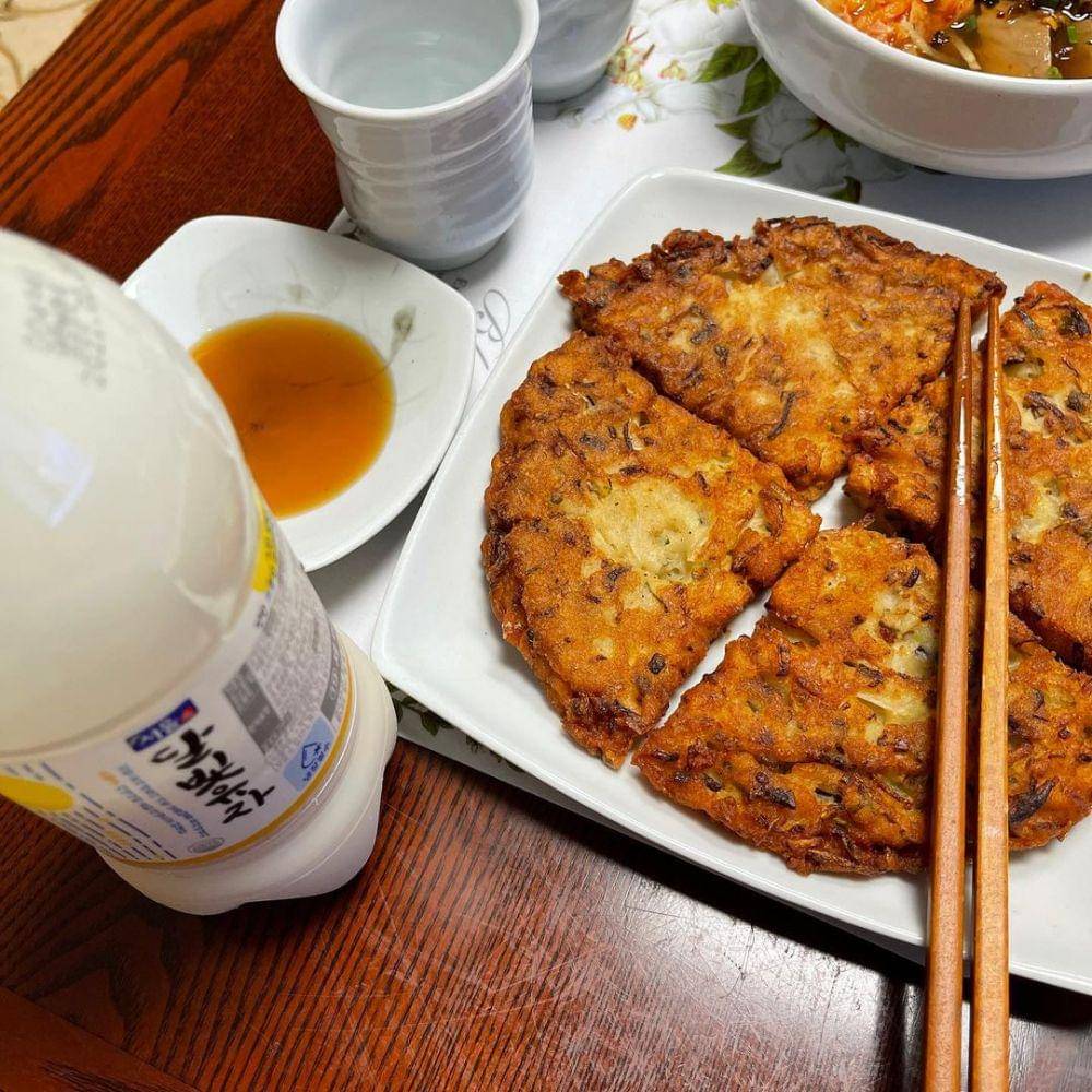 Bindaetteok (instagram.com/yoonjeong_kang)