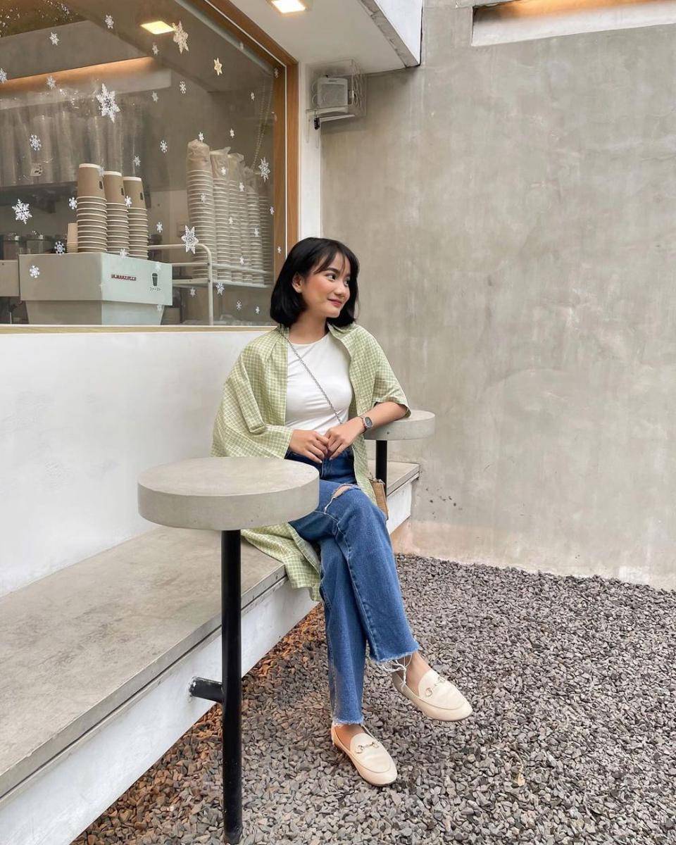 padu padan outer ala selebgram Jesicaceren (instagram.com/jesicaceren)
