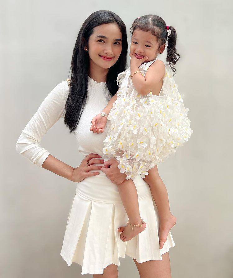 potret Feby Marcelia dan anak kedua (instgaram.com/febymarcelia)