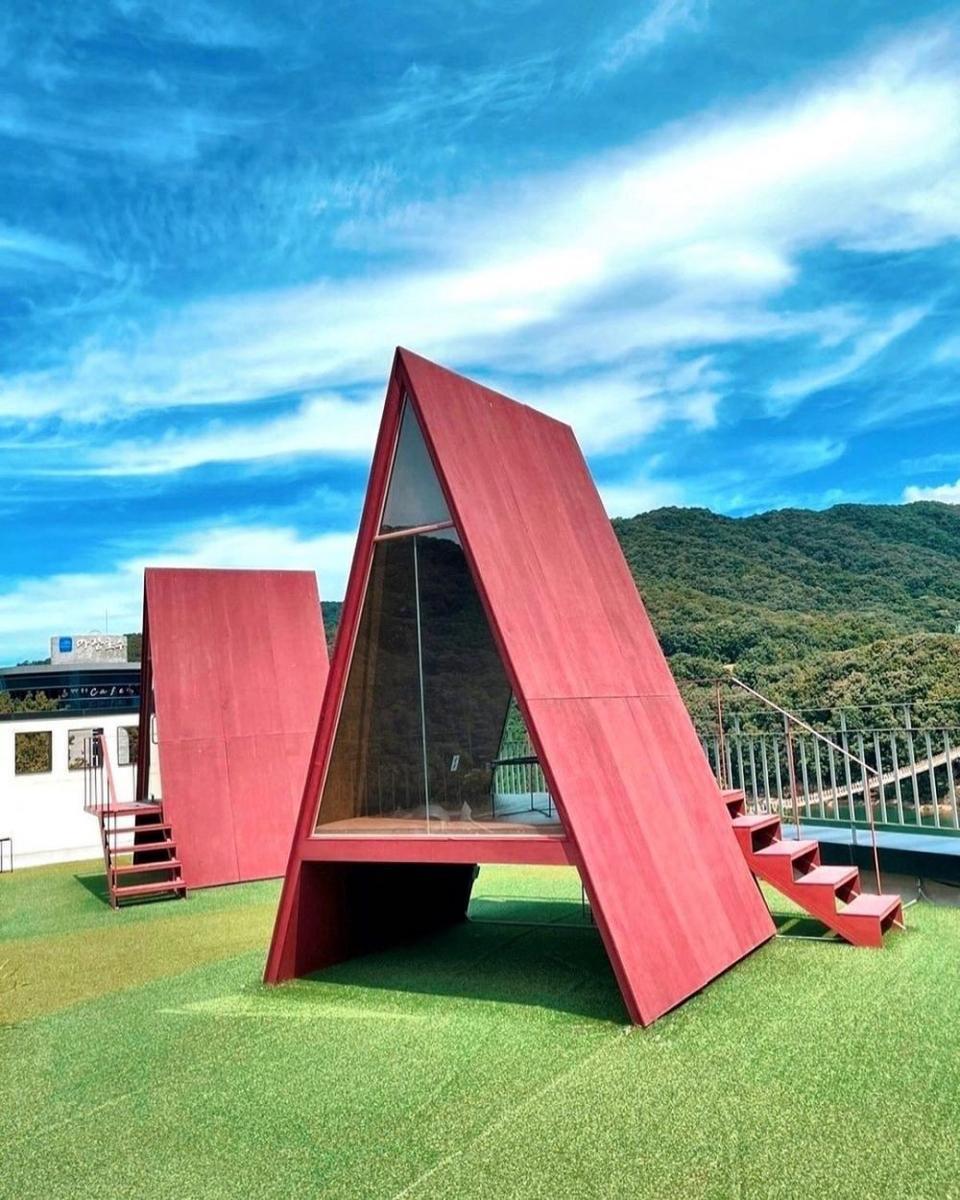 Red Bridge Paju (instagram.com/redbridge_paju)