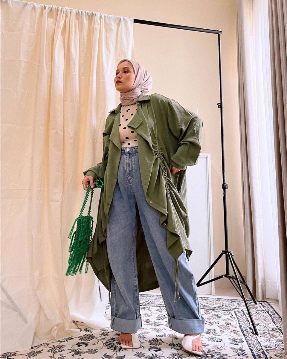 inspirasi outfit ibu hamil hijab ala nissa chair (instagram.com/nissachair)