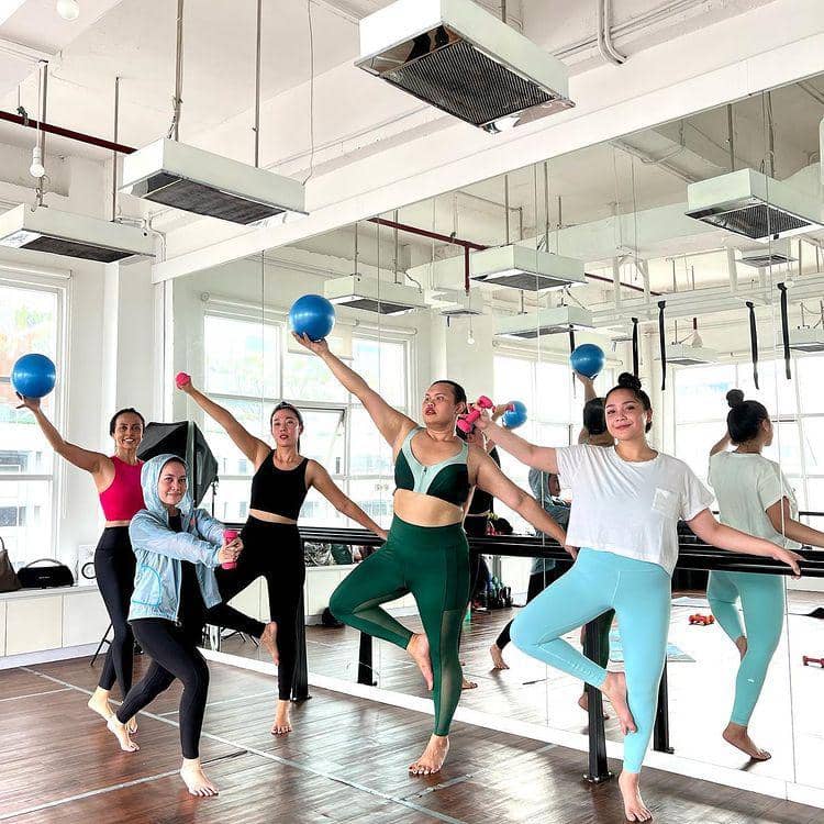 Momen Nagita Slavina yoga (instagram.com/tasyhanaraysha)