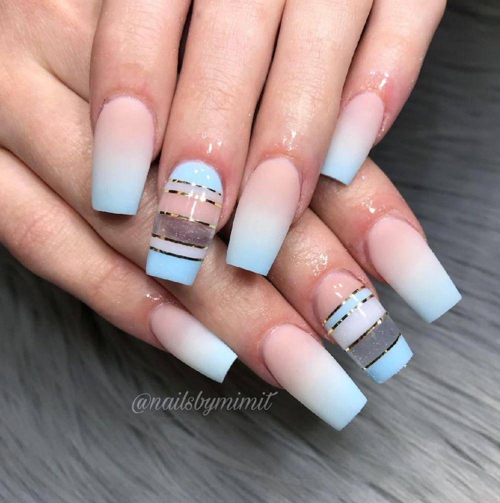 square nails (instagram.com/nailsbymimit)