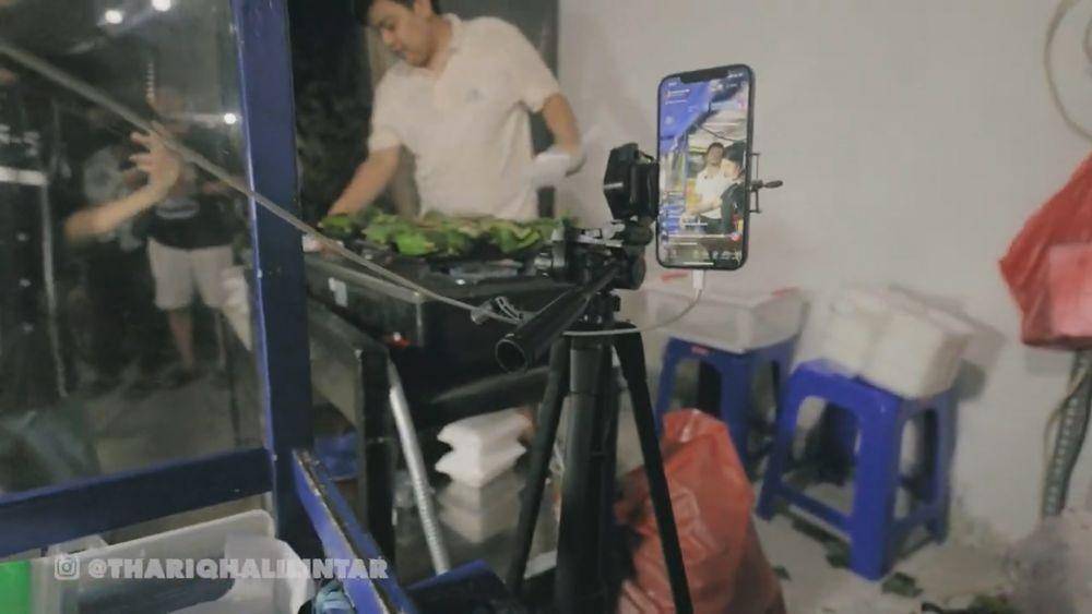 potret warung nasi bakar Melati (youtube.com/thariqhalilintar)