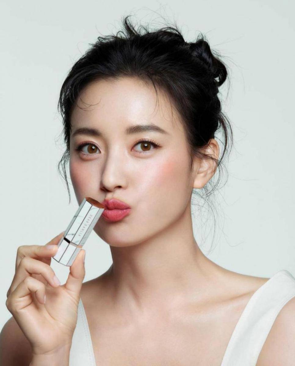 Han Hyo Joo (instagram.com/hanhyojoo222)