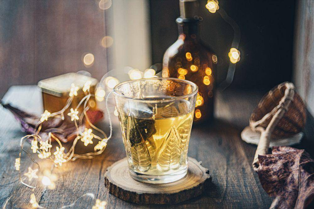 ilustrasi cinnamon vanilla tea (unsplash.com/Anshu A)