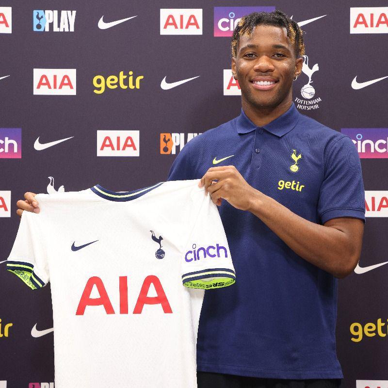 Destiny Udogie (twitter.com/SpursOfficial)