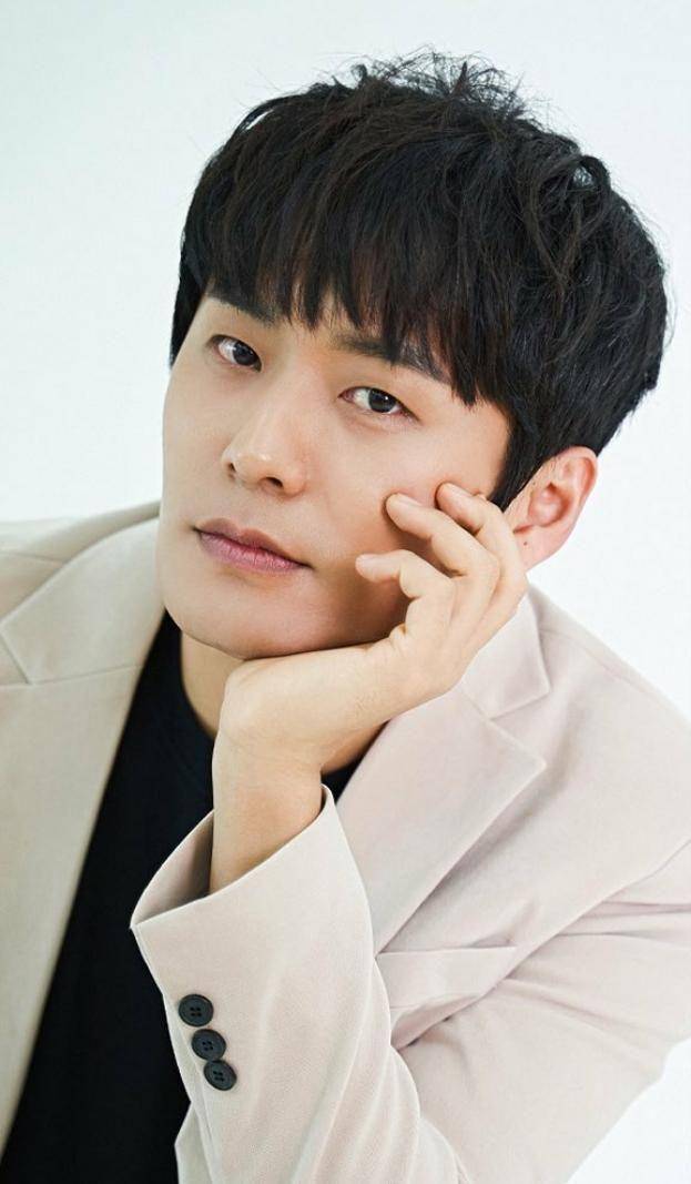 Choi Dae Hoon (instagram.com/acefactory.official)