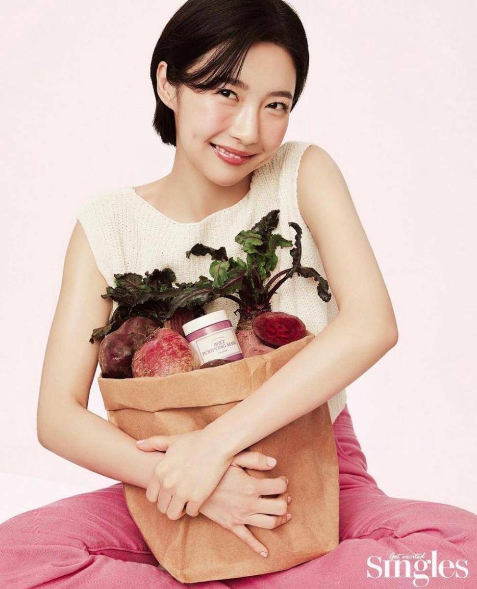 Joo Hyun Young (instagram.com/2ruka__)