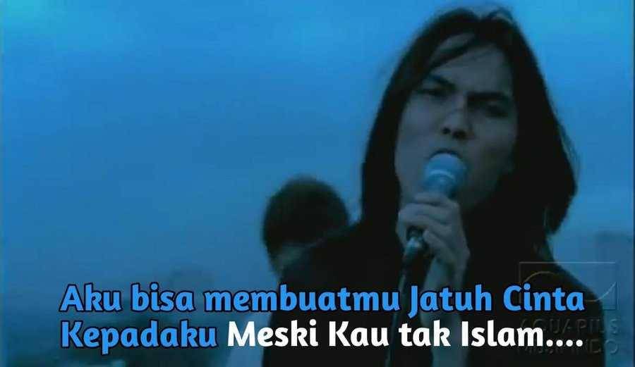 meme plesetan lirik lagu (twitter.com/amiamorphine)