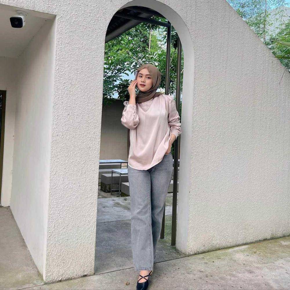 OOTD Buat Kuliah (instagram.com/alifhiafitri)