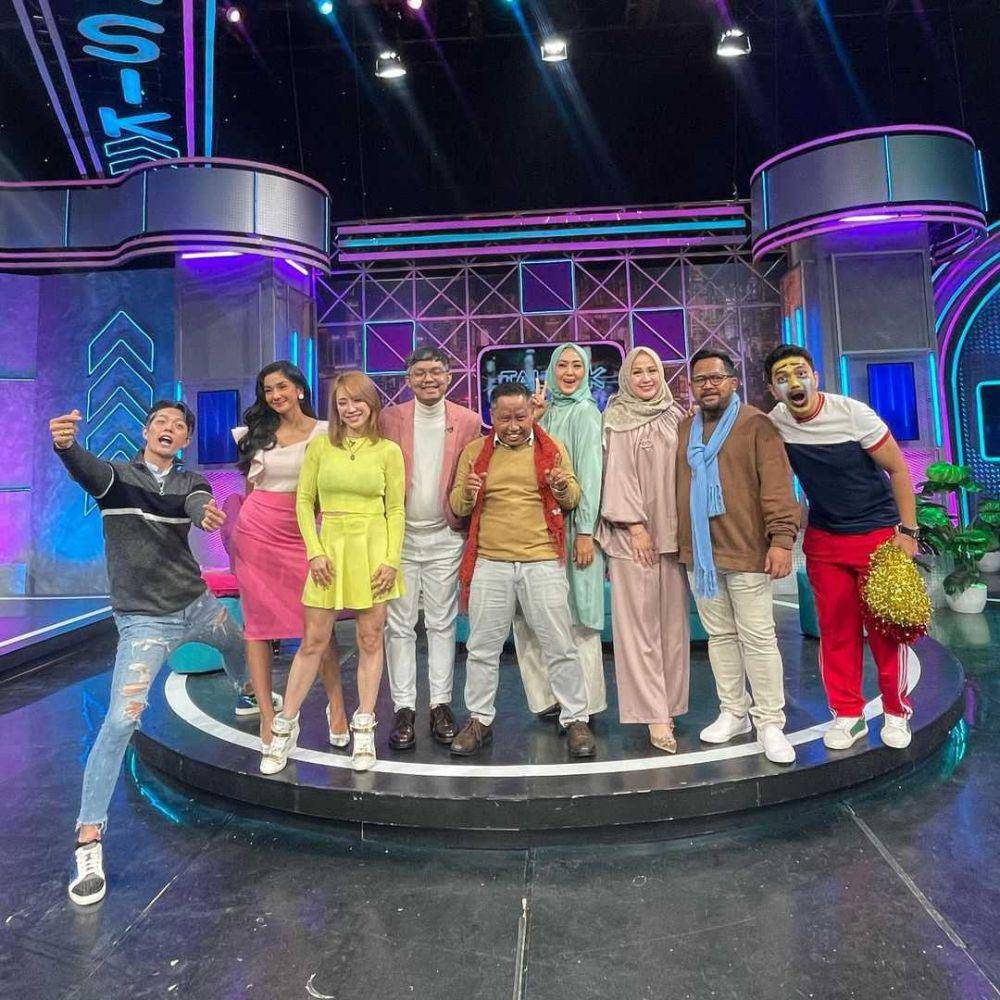 pengisi acara Talksik (instagram.com/talksik.transtv)