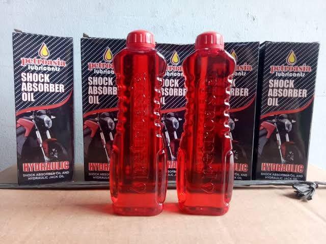 5 Ciri Oli Shock Absorber Mobil Harus Segera Diganti