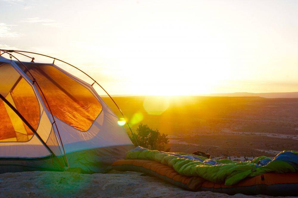 Ilustrasi sleeping bag (unsplash.com/jacksloop)