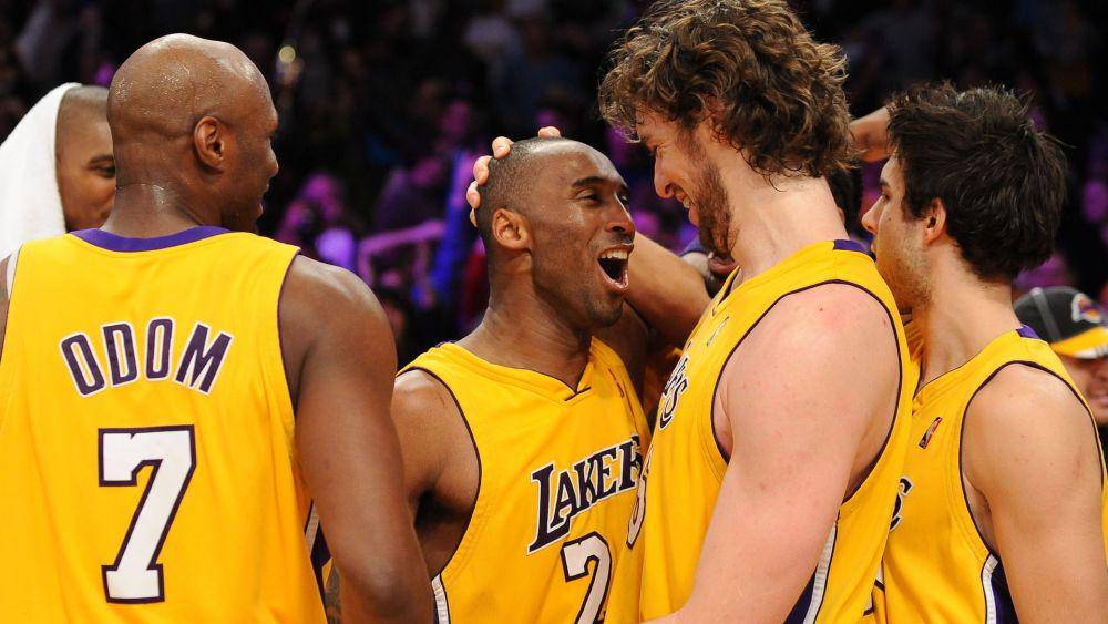 Pau Gasol dan Kobe Bryant (nba.com)