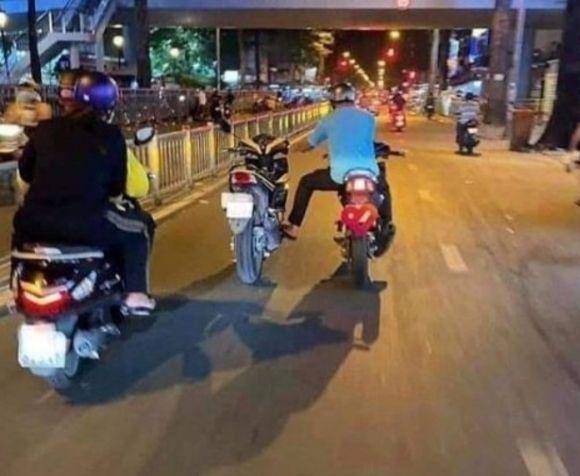 kelakuan kocak bapak-bapak saat gabut (instgram.com/wkwklandreal)