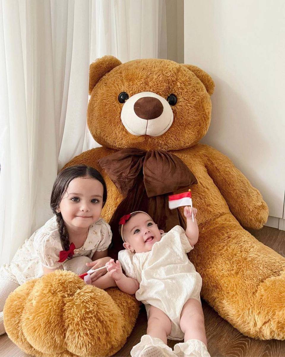 Shireen Amira Hafa dan Shakira Amara Hafa (instagram.com/hamidahrachmayanti)