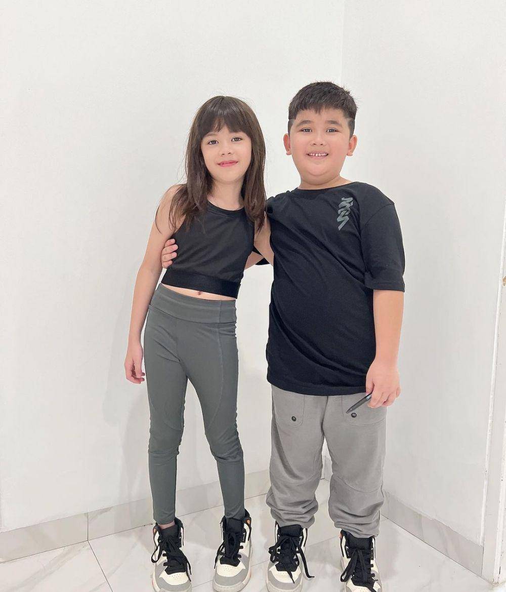Zoe Joanna dan Zac Jaden (instagram.com/twinszfrizzy)