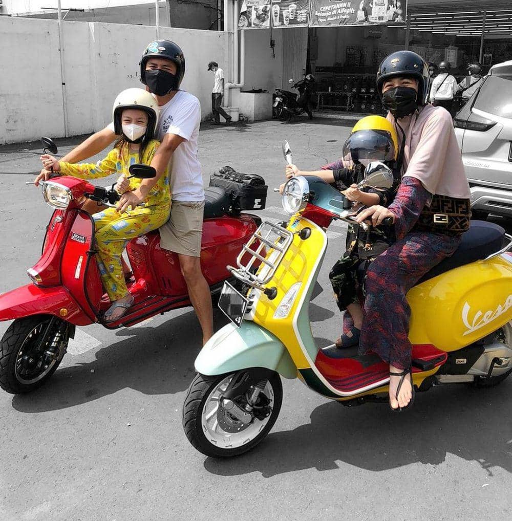 Dian Ayu Lestari dan keluarga (instagram.com/dianayulestari)