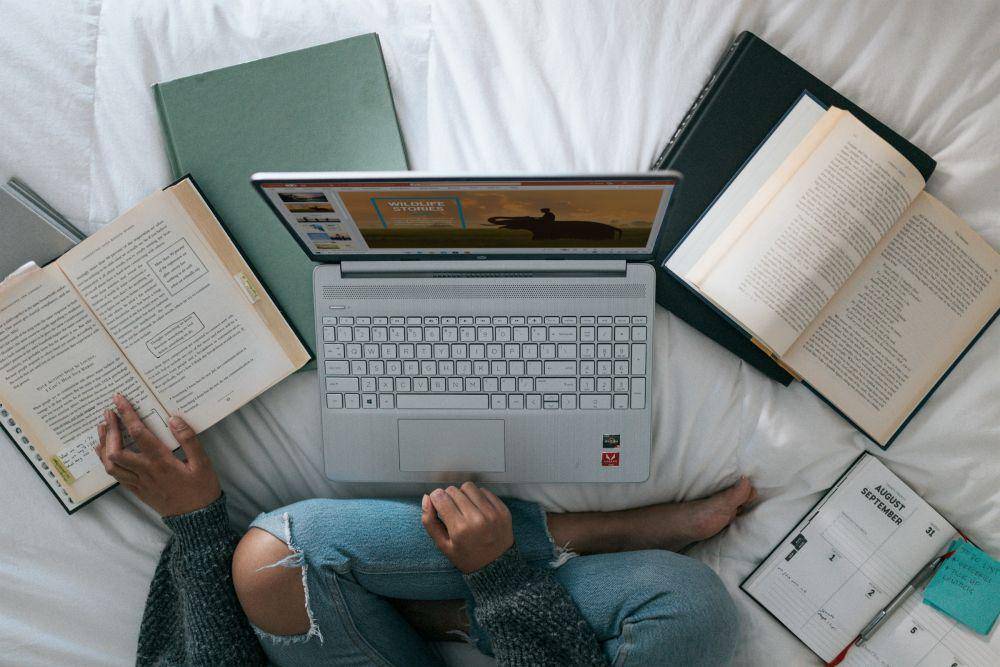 Ilustrasi keyboard laptop OS Windows (unsplash.com/@windows)
