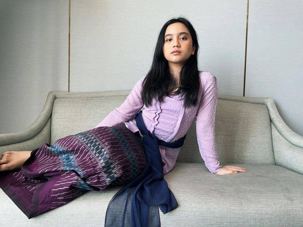 Outfit kebaya kutu baru ala Rachel Amanda (instagram.com/auroramanda95)