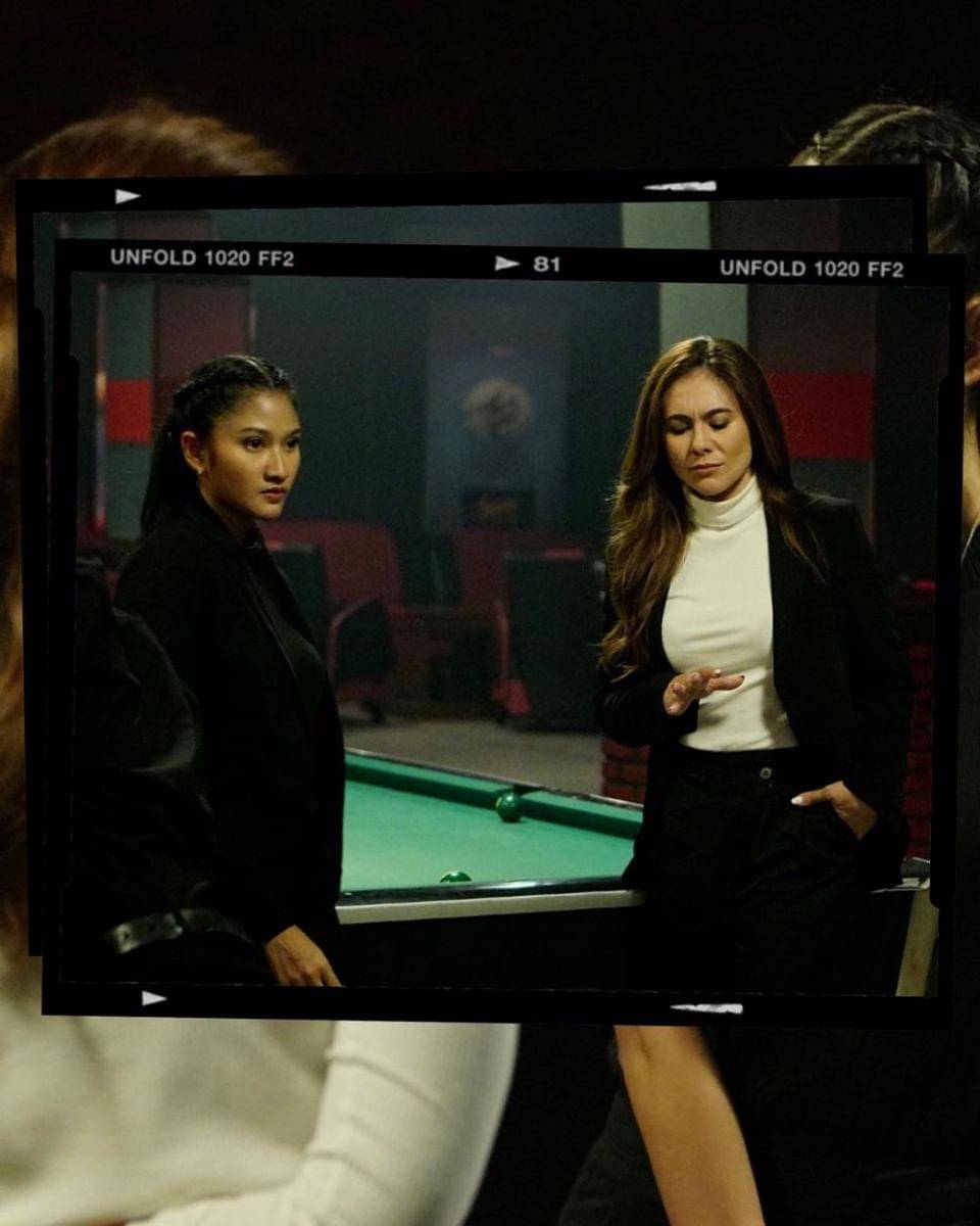 Claresta Taufan bersama Wulan Guritno saat syuting series Serigala Terakhir Season 2. (instagram.com/clarestaufan)