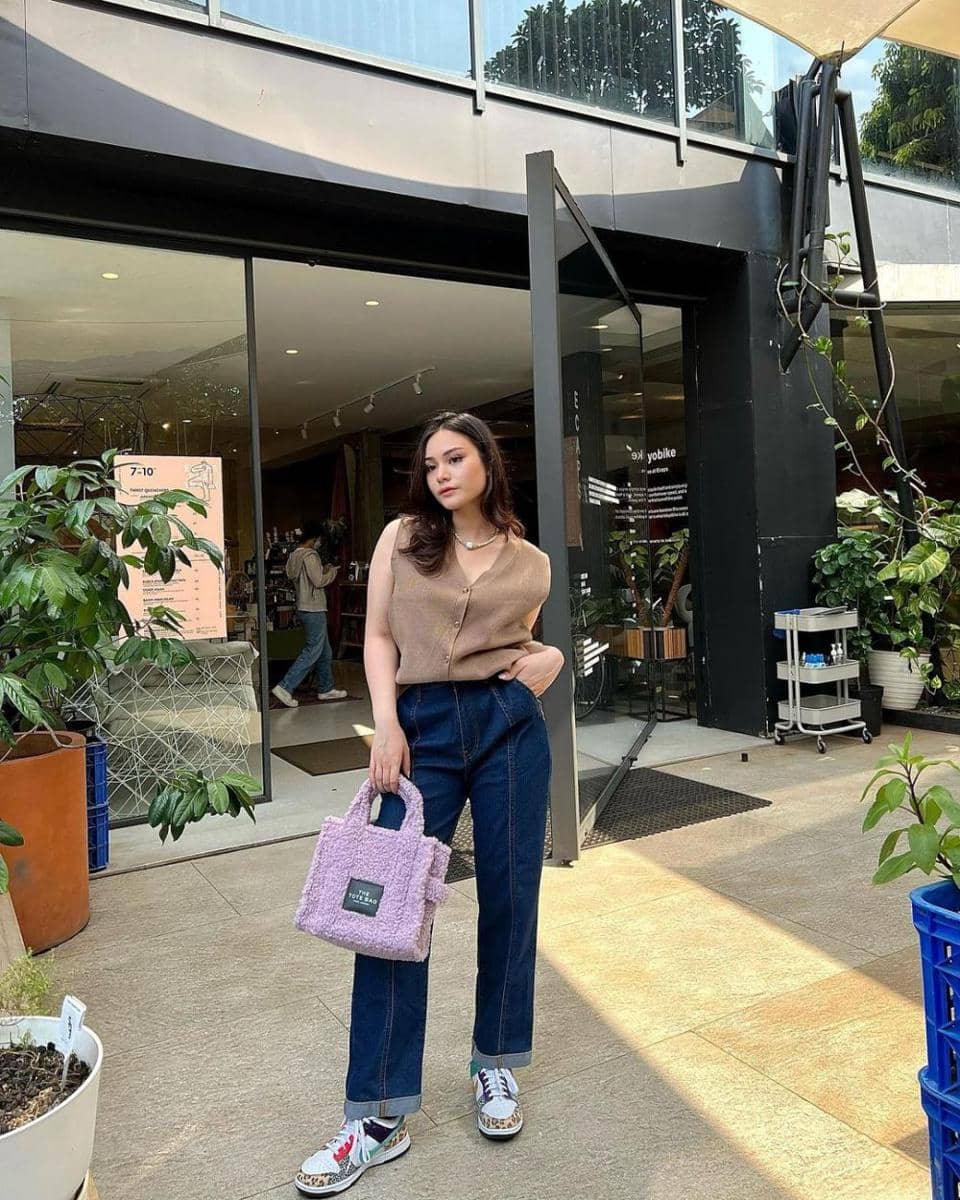 Adifa Nadira (instagram.com/adifanadira)
